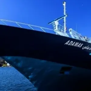 السفينةُ "أدماس" تنضمّ إلى أسطول شركة أسماك السطح العُمانية