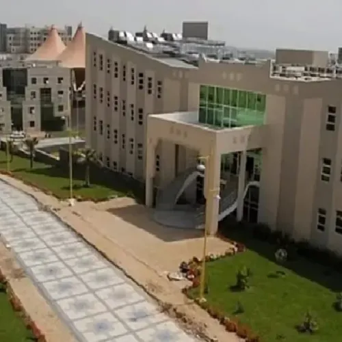 جامعة الملك خالد بمحايل تنظم فعالية "مهنتي هويتي"
