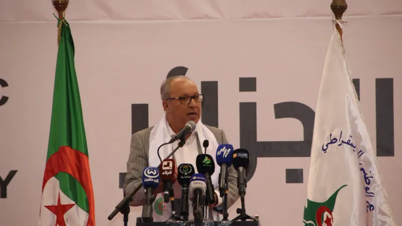 عقد ندوة وطنية لأحزاب “إئتلاف الأغلبية”
