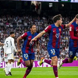 تشكيل برشلونة - من أجل تأخير حسم لقب الدوري.. ثلاثي في الهجوم ضد جيرونا