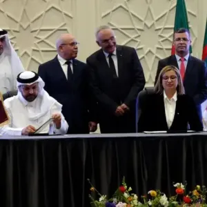 ” الجزائر- قطر” التوقيع على اتفاقية-إطار لإنجاز مشروع “بلدنا” بالجنوب الجزائري