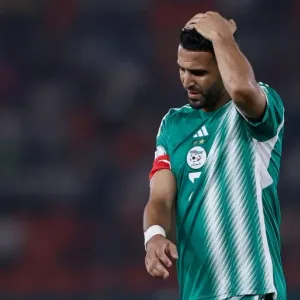 محرز يكذب مدرب منتخب الجزائر بعد قرار استبعاده