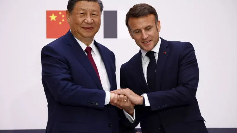 فيديو. ماكرون وفون دير لاين يلتقيان بالرئيس الصيني شي جينبينغ في باريس