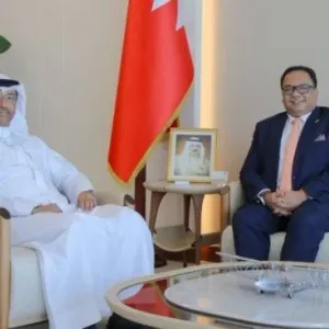 وزير المواصلات والاتصالات يستقبل سفير ماليزيا لدى البحرين