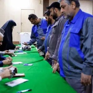 إيران.. انطلاق الجولة الثانية من الانتخابات الرئاسية بين جليلي وبيزشكيان