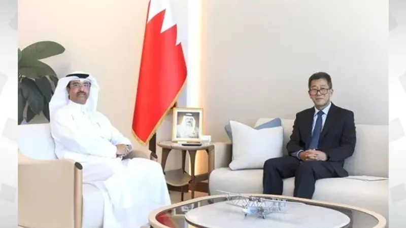 وزير المواصلات والاتصالات يستقبل سفير جمهورية الصين الشعبية لدى البحرين