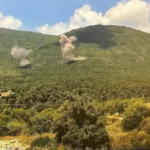 "حزب الله" يطلق أكثر من 100 صاروخ على قاعدة ميرون وثكنة برانيت الإسرائيليتين (فيديوهات)