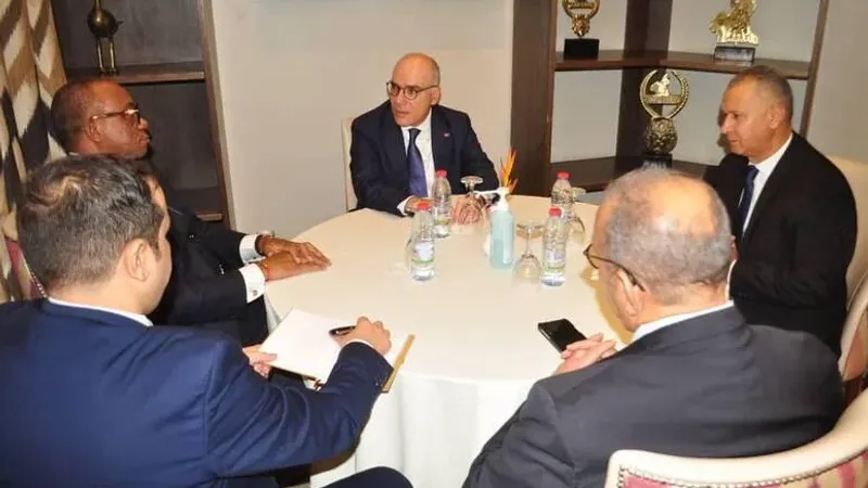 وزير الخارجية يلتقي رئيس تجمع المؤسسات الكامرونية بياوندي