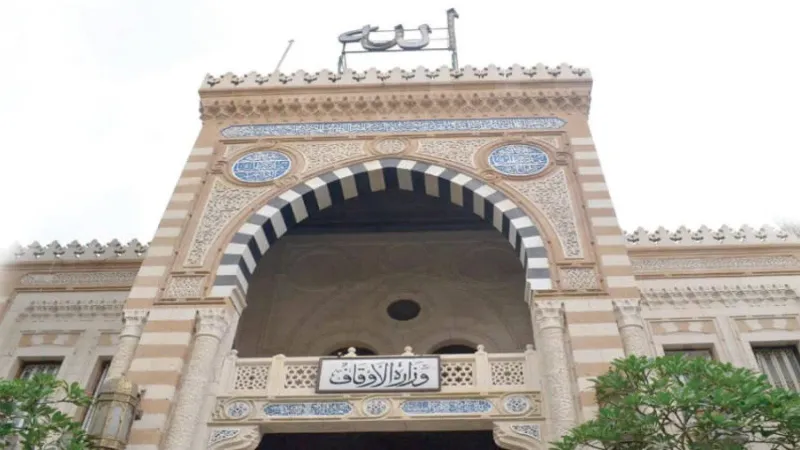 «الأوقاف المصرية» تتوعد جامعي التبرعات في المساجد