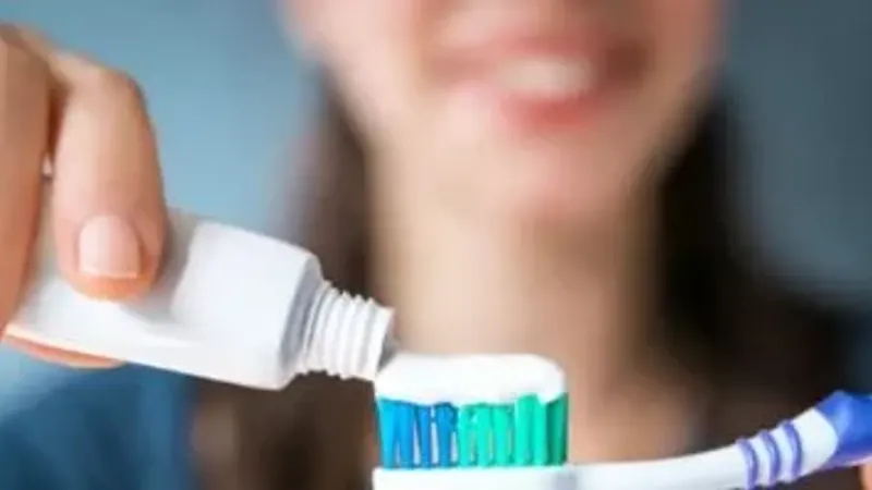 عادات يومية حافظ عليها لحماية أسنانك من التسوس والبكتيريا