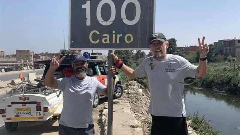 رحلة من أجل الديموقراطية.. 269 يومًا سيرًا على الأقدام من جنوب أفريقيا إلى القاهرة