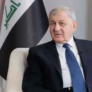 الرئيس العراقي مهاتفاً المشرف على الرئاسة الإيرانية: نسعى لتحسين التعاون بين البلدين