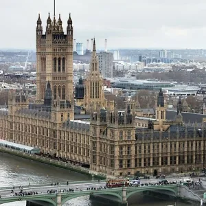 حل البرلمان البريطاني رسمياً تمهيداً لإجراء انتخابات عامة