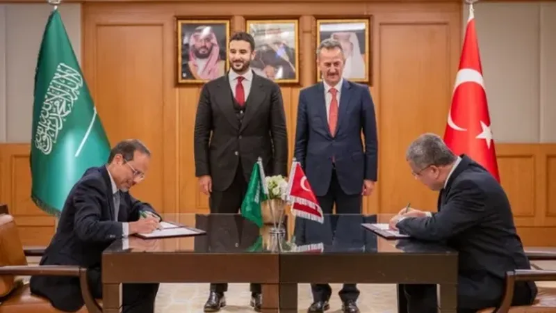 السعودية تبرم 3 اتفاقيات دفاعية مع شركات تركية