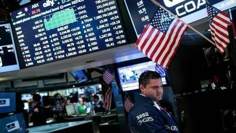 انخفاض الأسهم الأمريكية و"S&P500" يسجل أطول سلسلة خسائر منذ أكتوبر