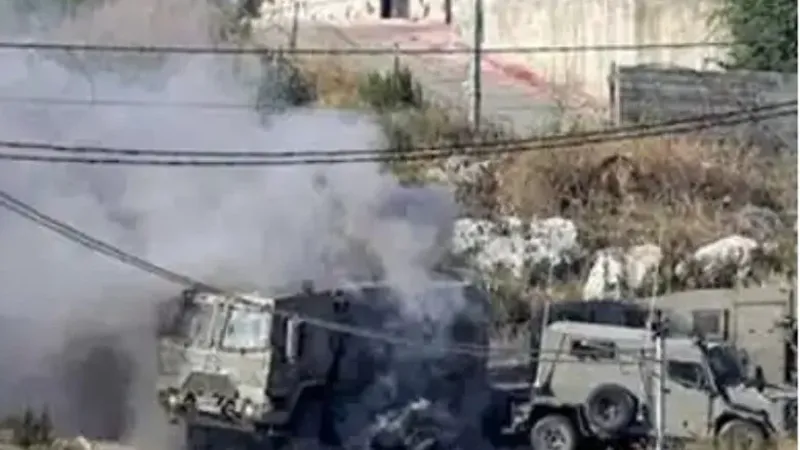 جيش الاحتلال: استهداف موقع معبر كرم أبو سالم بأربع قذائف هاون وقذيفتين صاروخيتين