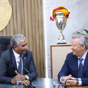 وزير الشباب والرياضة يستقبل فريق الترجي الرياضي التونسي بطل افريقيا لكرة اليد
