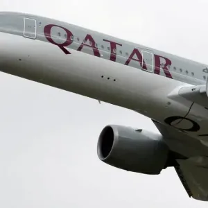 الخطوط الجوية القطرية تجري محادثات لشراء طائرات من إيرباص وبوينغ