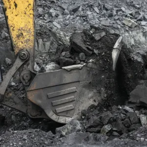 تراجع صادرات الفحم الروسي إلى الصين بسبب رسوم الاستيراد
