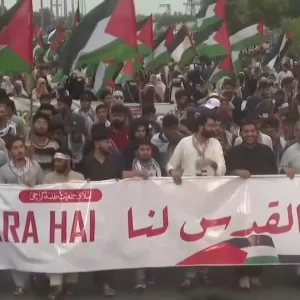 شاهد: مظاهرة حاشدة في كراتشي تطالب بوقف "الإبادة الجماعية" في غزة