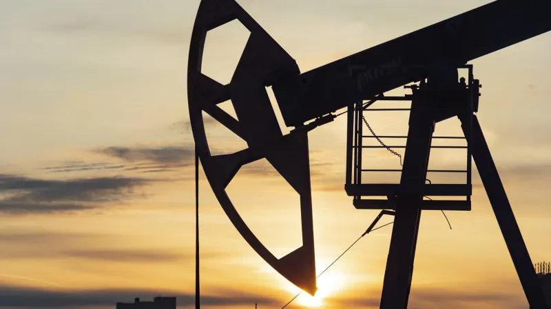 انخفاض أسعار النفط وسط مخاوف من ضعف الطلب
