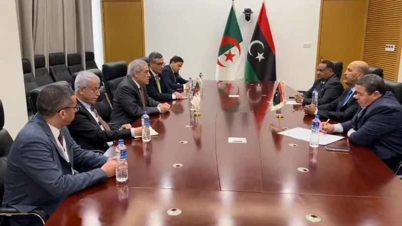 الوزير الأول يجري محادثات مع نائب رئيس المجلس الرئاسي الليبي