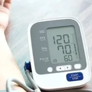 هل يرتبط ارتفاع ضغط الدم غير المبرر بنقص فيتامين د؟