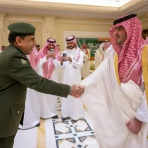 الأمير عبدالعزيز بن سعود يلتقي المسؤولين في وزارة الداخلية وقادة القطاعات الأمنية