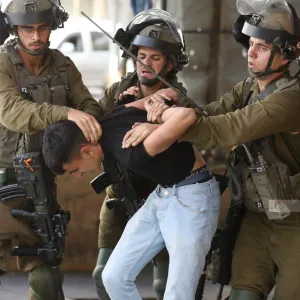 ‏قوات الاحتلال تعتقل (20) فلسطينيا من الضفة وارتفاع حصيلة المعتقلين إلى (6305)