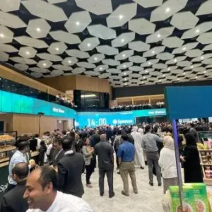 بالفيديو| إدراج أسهم سبينس في سوق دبي المالي