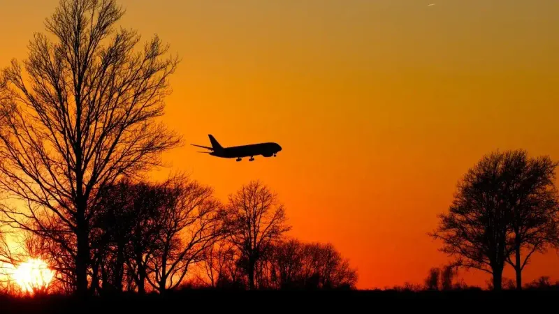 هيئة أميركية: 4 براغي مفقودة هي السبب المحتمل لانفصال باب طائرة Boeing Max 9 أثناء الطيران