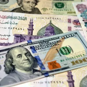 سعر الدولار في مصر مقابل الجنيه.. انخفاض طفيف لليوم الثاني