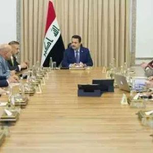 السوداني يرأس اجتماعاً لتوطين الصناعات العراقية وجذب الاستثمارات الأجنبية