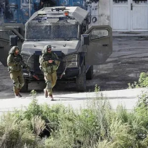اشتباكات في مخيم بلاطة ومستوطنون يهاجمون فلسطينيين