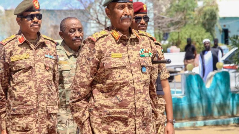 إعفاء وزير الخارجية السوداني... خطوة لإبعاد «الإخوان» أم صراع قوى؟