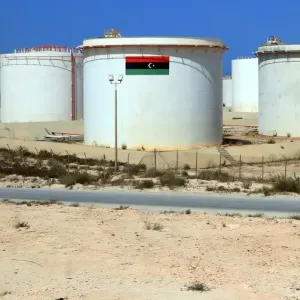 ليبيا تسجل أكبر زيادة شهرية في إمدادات النفط متخطية نيجيريا