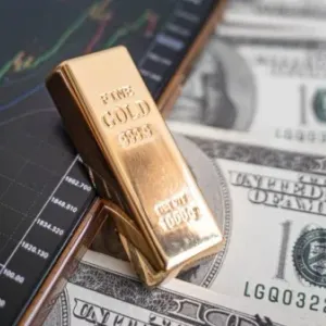 أسعار الذهب ترتفع في المعاملات الفورية 0.3 بالمئة