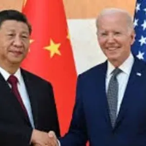 بايدن يعلن استئناف المحادثات العسكرية الثنائية بين أمريكا والصين
