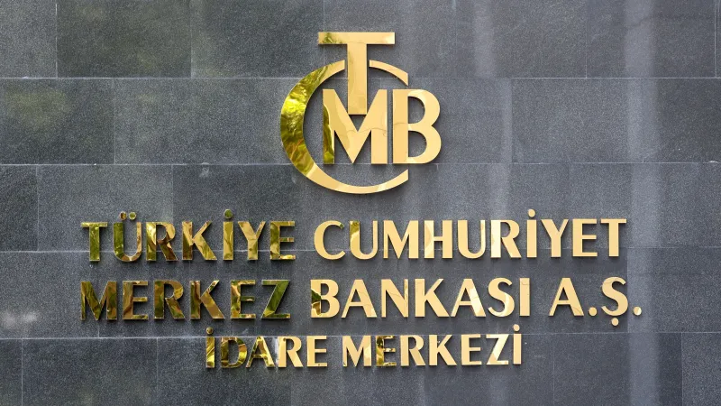 المركزي التركي يبقي على معدل الفائدة دون تغيير عند 50%
