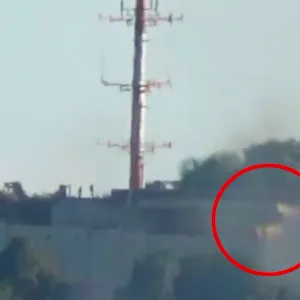 بالفيديو.. صواريخ "حزب الله" تضرب مواقع عسكرية للجيش الإسرائيلي