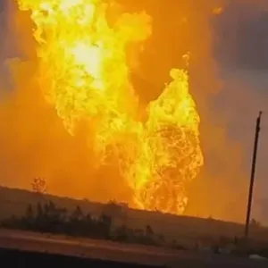 بالفيديو.. نشوب حريق في مزرعة بولاية السيب