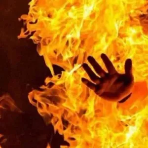 القيروان : شاب يحرق نفسه أمام منزل عائلته