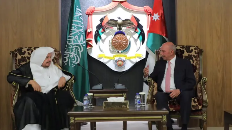 الدكتور عبدالله بن محمد آل الشيخ يلتقي رئيس مجلس الأعيان الأردني