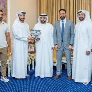محمد بن حمد يلتقي رئيس اتحاد الإمارات لبناء الأجسام