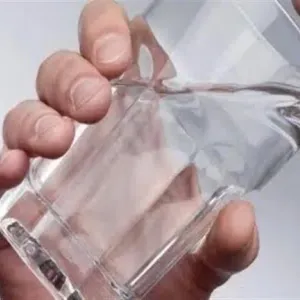 7 طرق تجعلك لا تنسى شرب الماء
