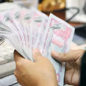 التحويلات المالية عبر بنوك الإمارات تتجاوز 4.5 تريليون درهم