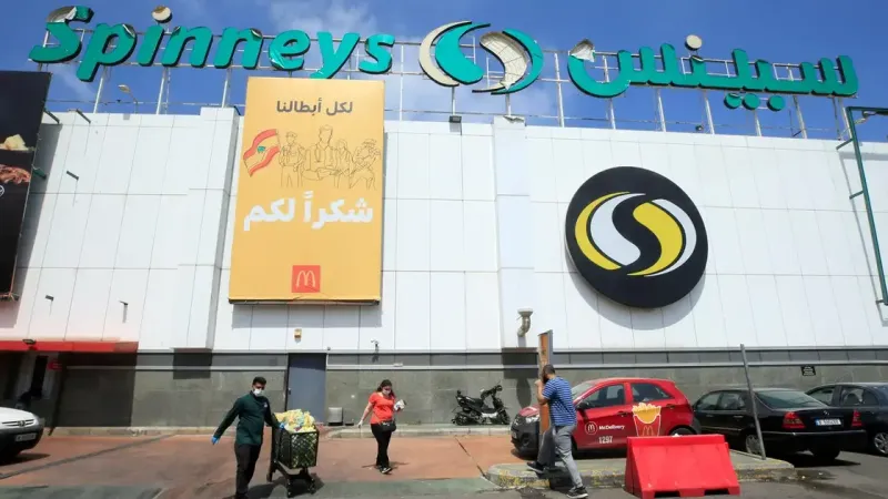 "سبينس" تزيد الأسهم المخصصة بطرحها للأفراد في سوق دبي إلى 7%