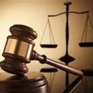 حجز 18 متهما بحيازة مخدرات وأسلحة بالقليوبية للنطق بالحكم 11 مايو