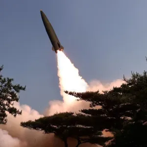 كوريا الشمالية تعتزم إطلاق صاروخ يحمل قمراً اصطناعياً