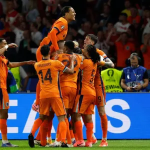 كأس أوروبا: هولندا تقلب تأخرها إلى فوز درامي على تركيا